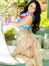 Loni Evans